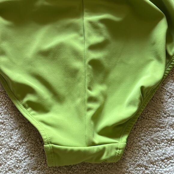 Vintage Newport News Green One Piece Swimsuit with Ruched Bust Size 4 - Picture 13 of 13